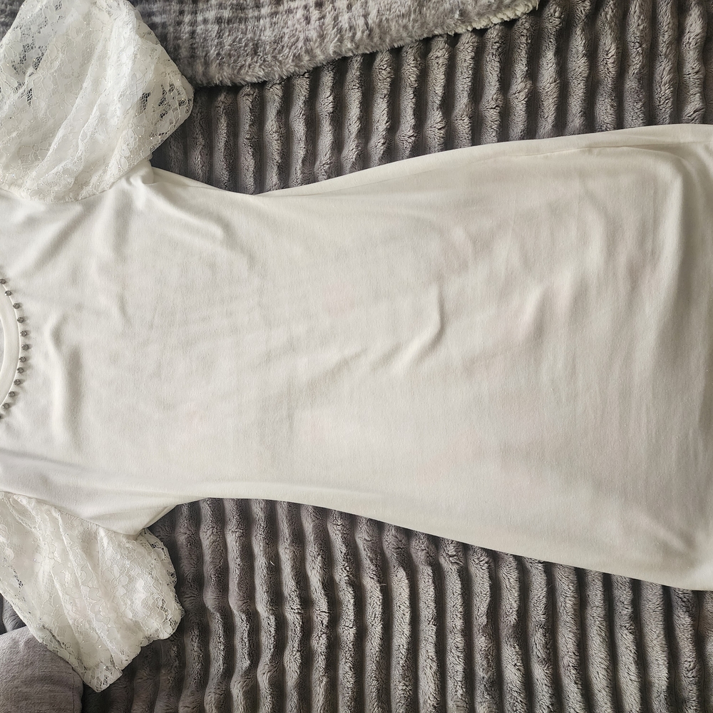 Elegant White Dress with Lace Sleeves